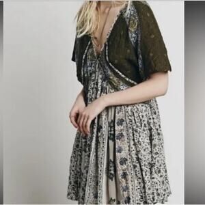 Free People Wild World Mini Tunic Dress SZ Medium Boho Festival Floral Hippie